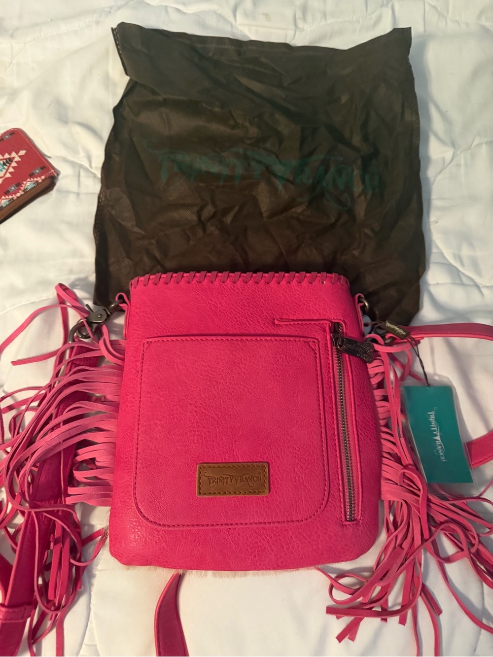 Trinity Ranch White Hair-on Hide Crossbody Bag with Pink Fringe - Picture 5 of 10